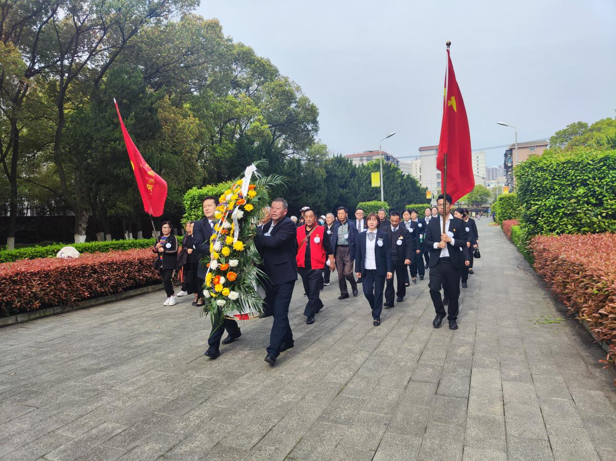緬懷革命先烈,傳承紅色基因——居安物業(yè)荊州分公司黨支部開(kāi)展清明祭英烈活動(dòng) 緬懷革命先烈,傳承紅色基因——居安物業(yè)荊州分公司黨支部開(kāi)展清明祭英烈活動(dòng)