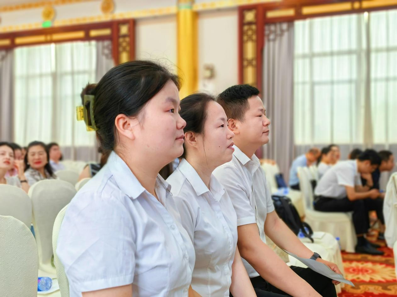公益講座惠眾企，居安物業(yè)助綿力 ---武漢市居安物業(yè)管理有限公司應(yīng)邀參加“物業(yè)管理法律規(guī)范前沿探析”圓桌會談